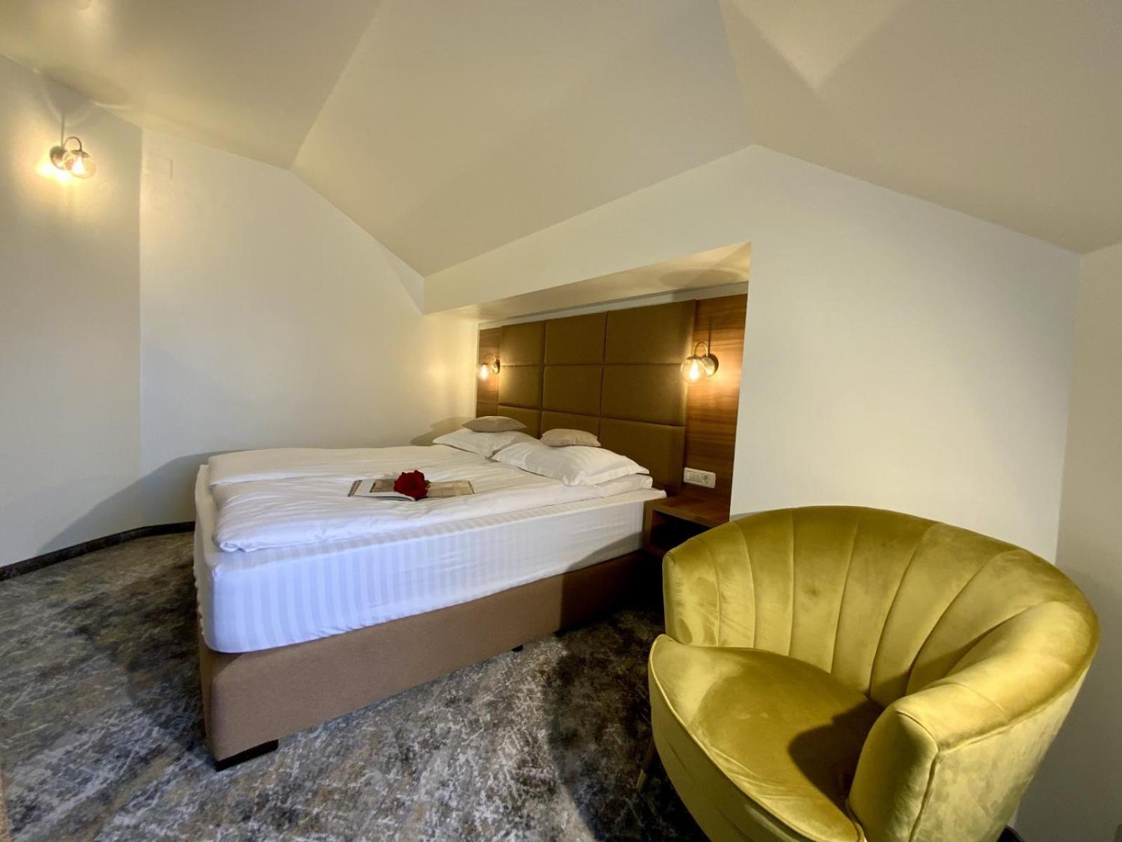 Motel Alaska Дева Екстериор снимка