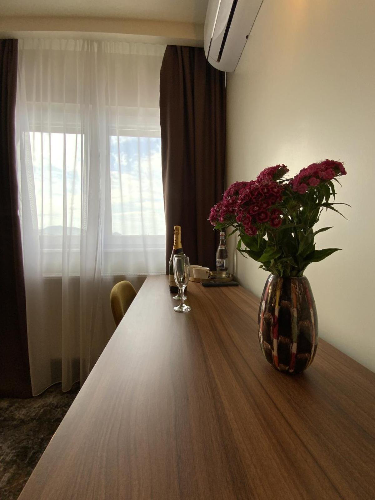 Motel Alaska Дева Екстериор снимка